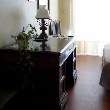 אסראלה A Casa Di Tommy B&B מראה חיצוני תמונה