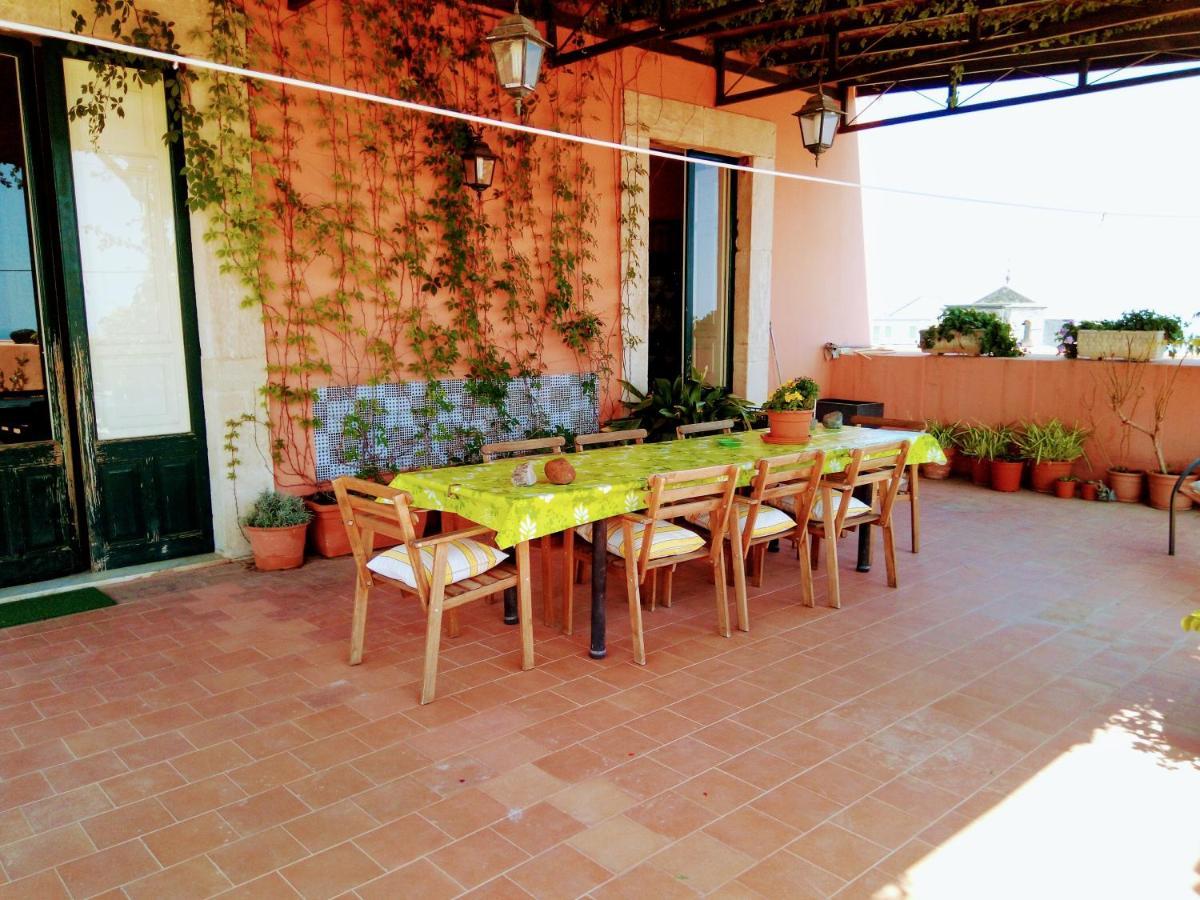 אסראלה A Casa Di Tommy B&B מראה חיצוני תמונה