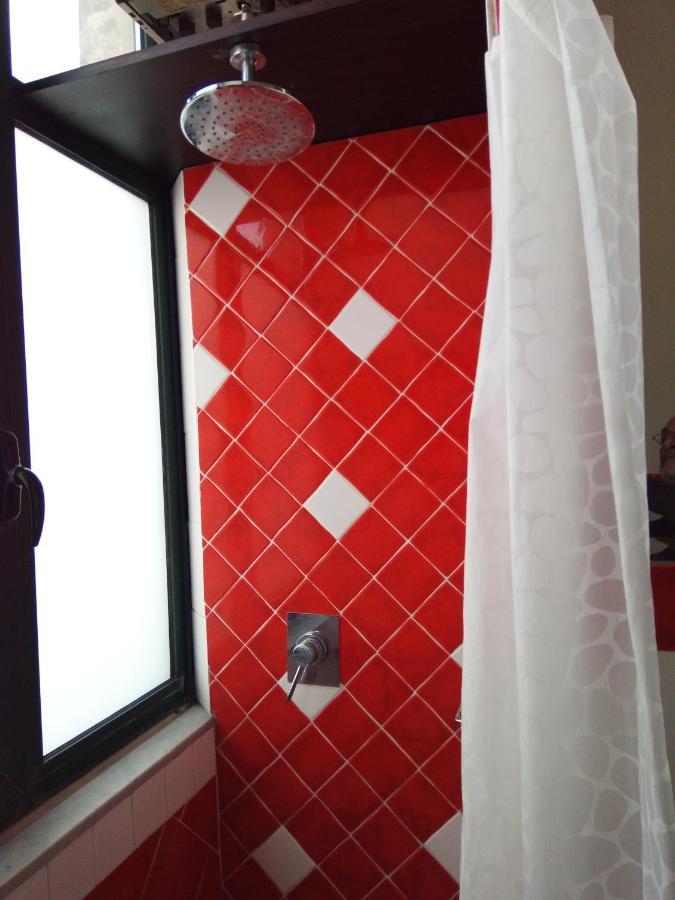 אסראלה A Casa Di Tommy B&B מראה חיצוני תמונה
